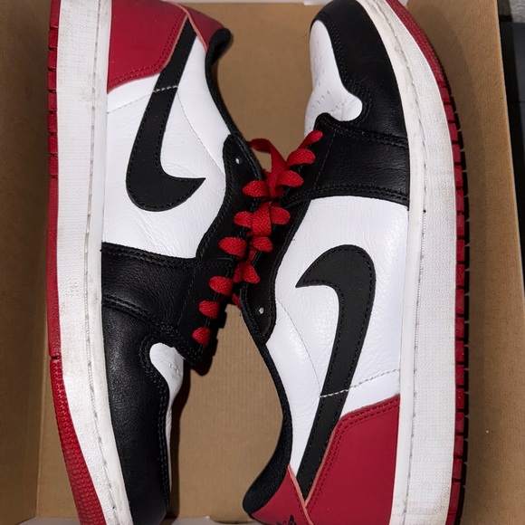 Jordan 1 Black Toe Low Sneakers - Picture 10 of 10